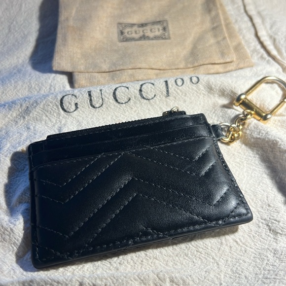 ✨✨ GUCCI KEYCHAIN WALLET✨✨ - Picture 2 of 4